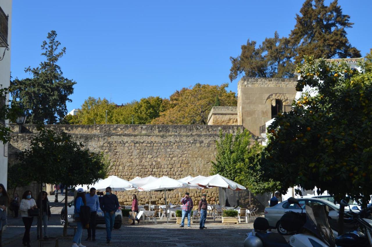 Puerta Sevilla Parking Gratis Cordoba Dış mekan fotoğraf