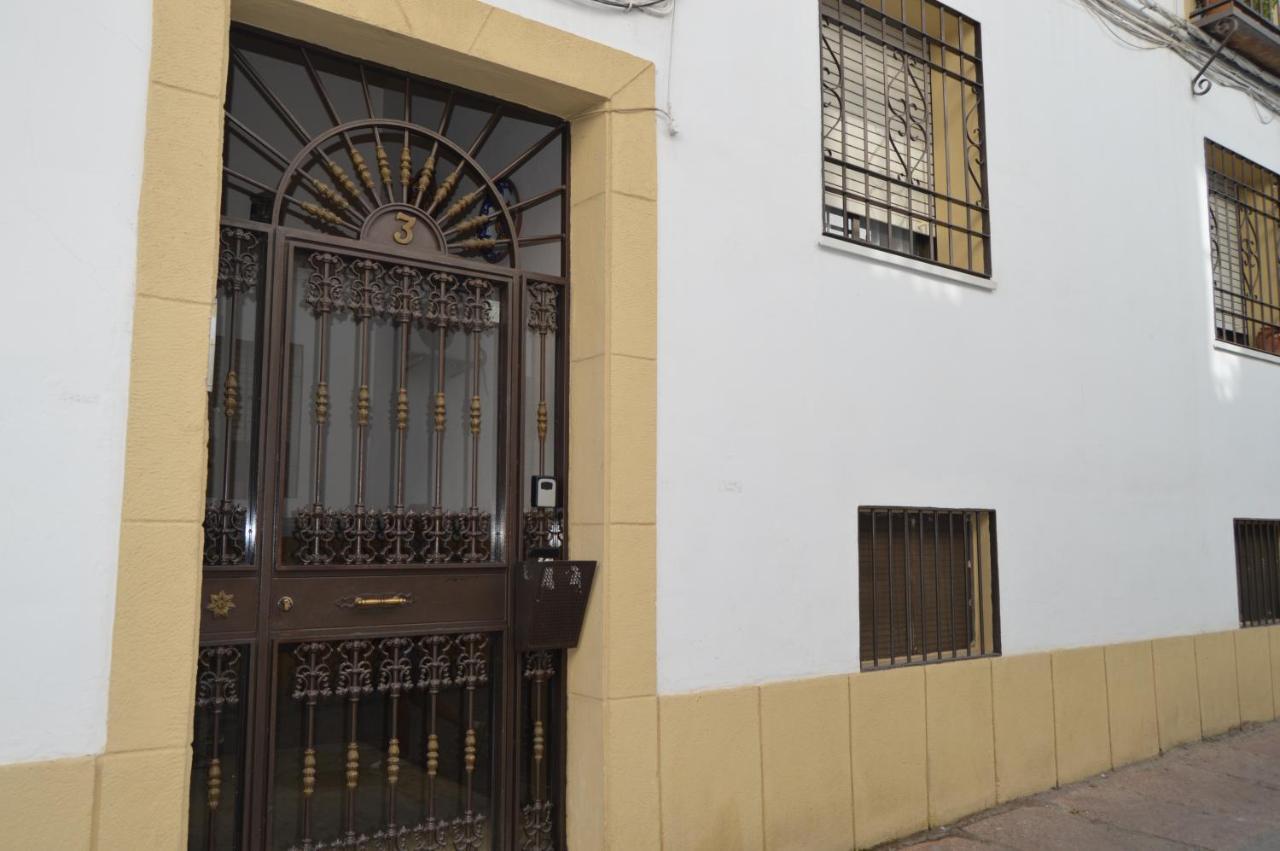 Puerta Sevilla Parking Gratis Cordoba Dış mekan fotoğraf