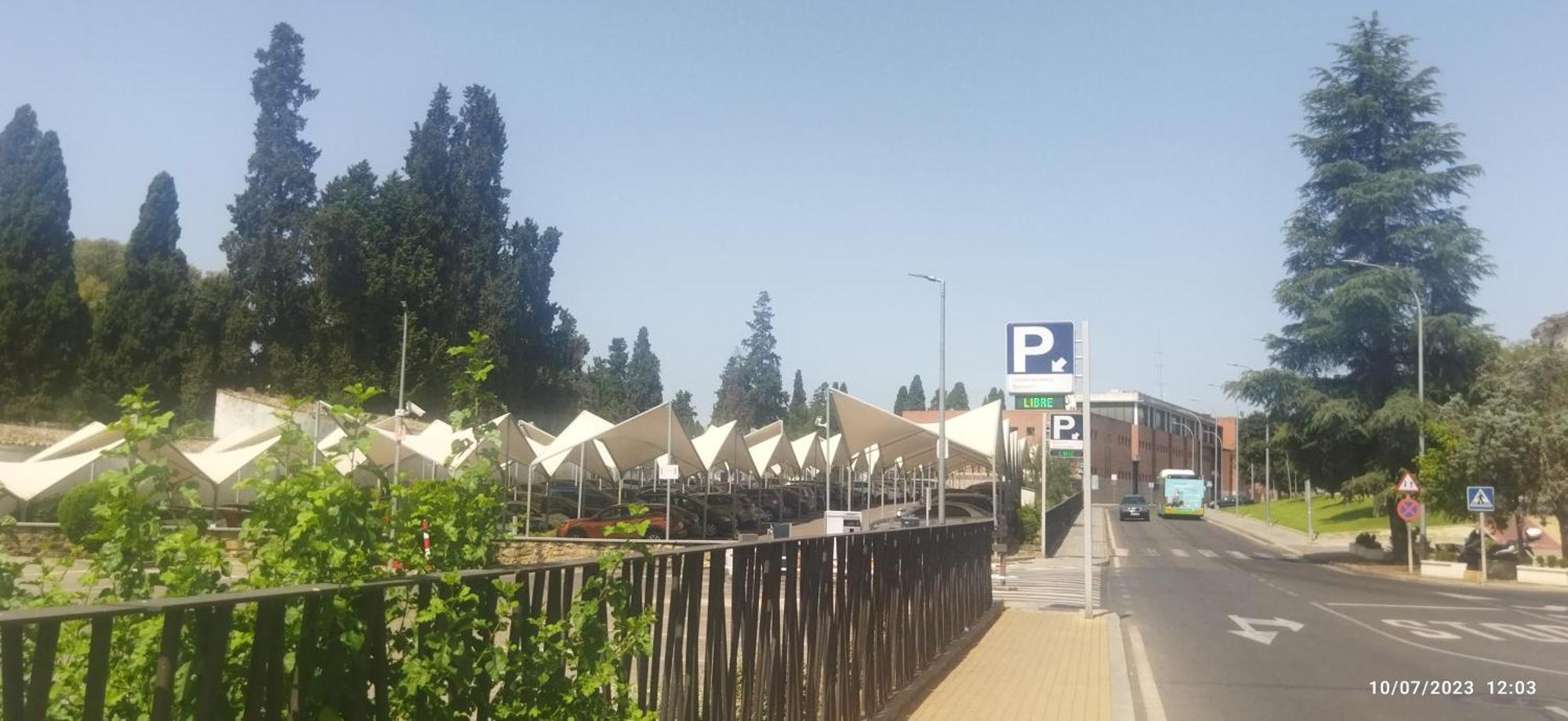 Puerta Sevilla Parking Gratis Cordoba Dış mekan fotoğraf